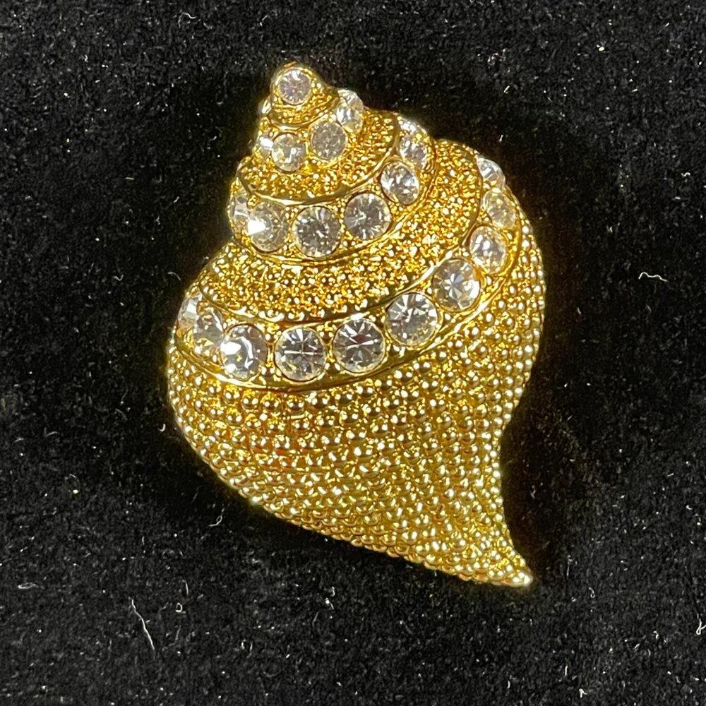 Kenneth Jay Lane Brooch Conch Seashell textured Gold Tone Pin VTG Beach Shell